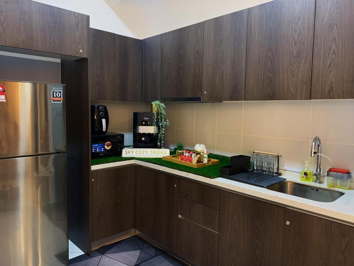 Sky Cozy Troika Residence, 1 Bedroom 4-6 Pax, 2 Bedrooms 6-8 Pax, Pool Vew, Sky & City View, Free Parking, Pool, Unlimited Wifi & Netflix Kota Bharu Exteriör bild