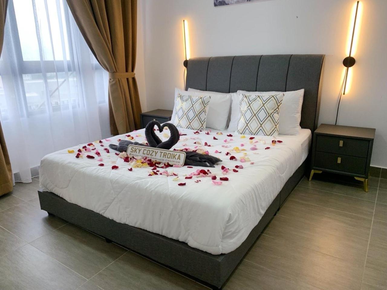 Sky Cozy Troika Residence, 1 Bedroom 4-6 Pax, 2 Bedrooms 6-8 Pax, Pool Vew, Sky & City View, Free Parking, Pool, Unlimited Wifi & Netflix Kota Bharu Exteriör bild