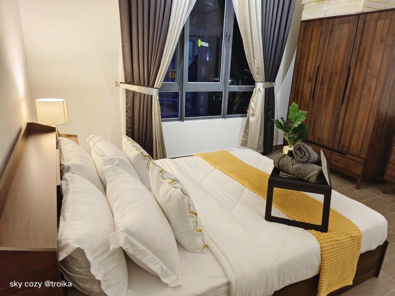 Sky Cozy Troika Residence, 1 Bedroom 4-6 Pax, 2 Bedrooms 6-8 Pax, Pool Vew, Sky & City View, Free Parking, Pool, Unlimited Wifi & Netflix Kota Bharu Exteriör bild