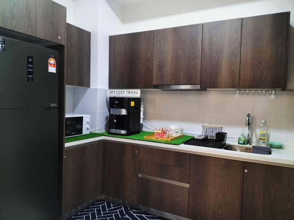 Sky Cozy Troika Residence, 1 Bedroom 4-6 Pax, 2 Bedrooms 6-8 Pax, Pool Vew, Sky & City View, Free Parking, Pool, Unlimited Wifi & Netflix Kota Bharu Exteriör bild