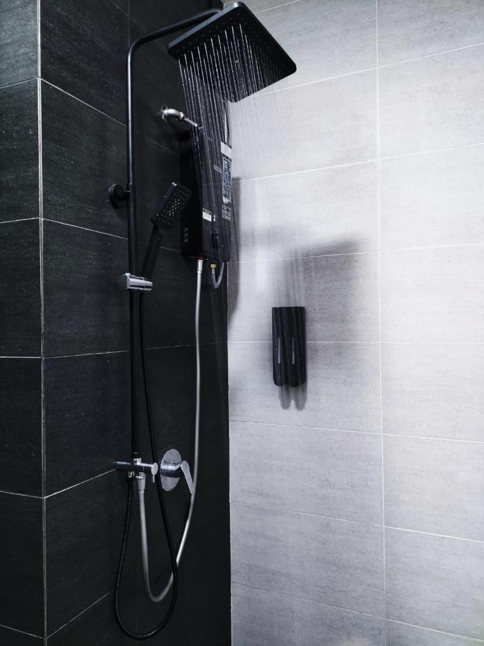 Sky Cozy Troika Residence, 1 Bedroom 4-6 Pax, 2 Bedrooms 6-8 Pax, Pool Vew, Sky & City View, Free Parking, Pool, Unlimited Wifi & Netflix Kota Bharu Exteriör bild